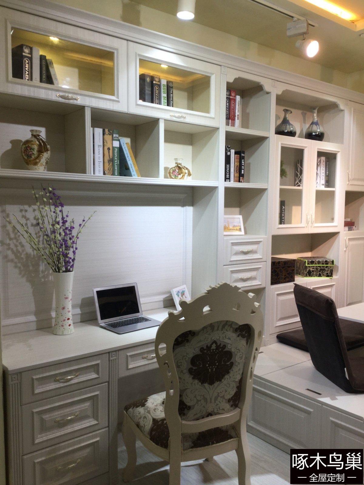 欧式书桌和书柜2