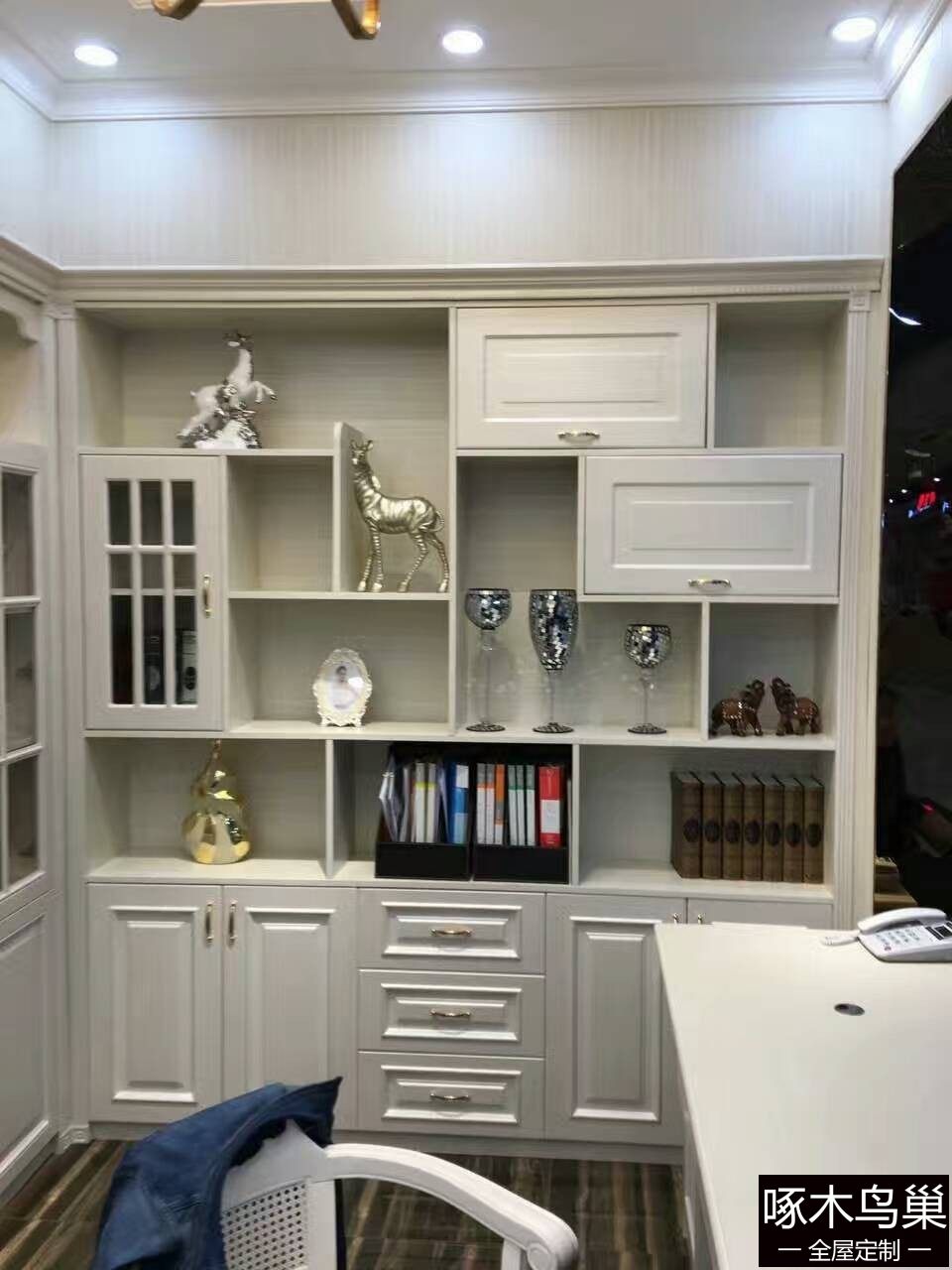 欧式书柜和书桌3