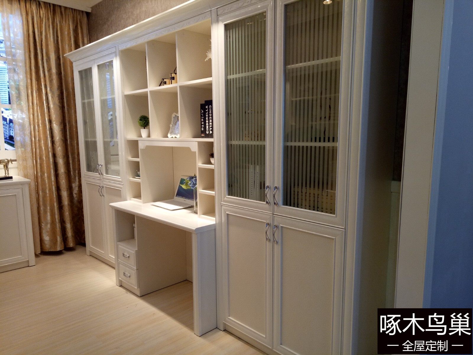 欧式书桌和书柜4