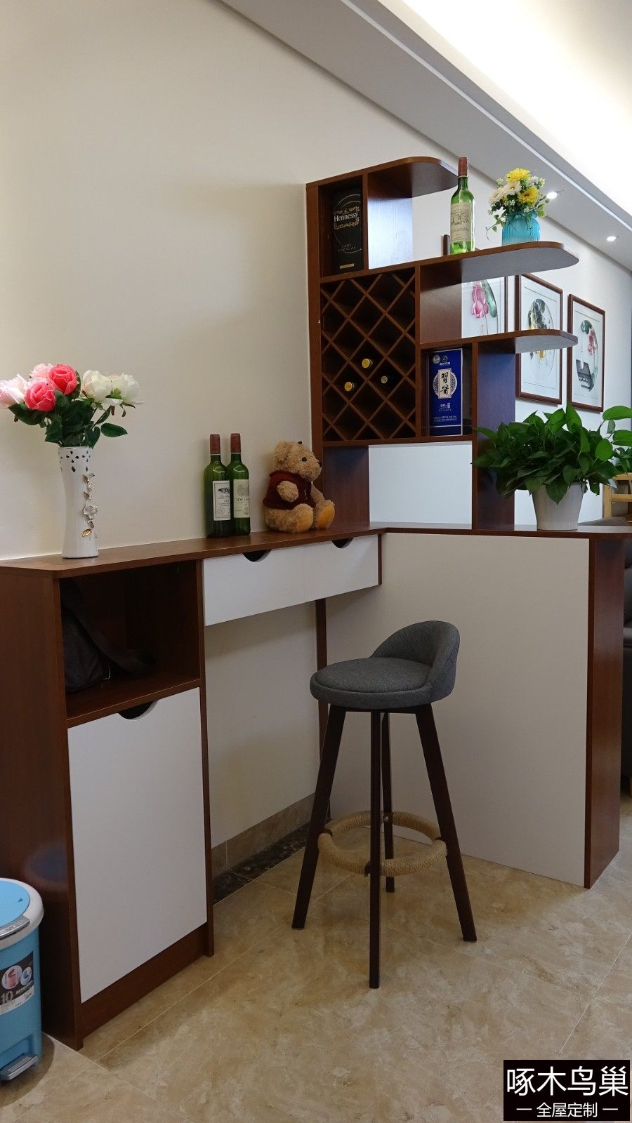 后现代风格吧台+屏风柜