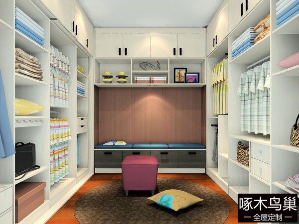 U形设计衣柜 超强收纳功效